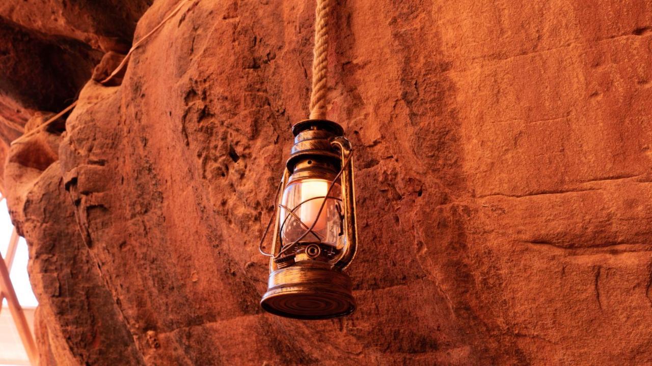 Wadi Rum Meteorite Camp מראה חיצוני תמונה