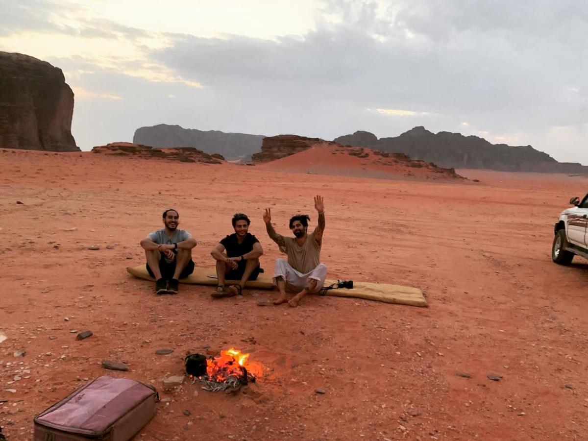 Wadi Rum Meteorite Camp מראה חיצוני תמונה