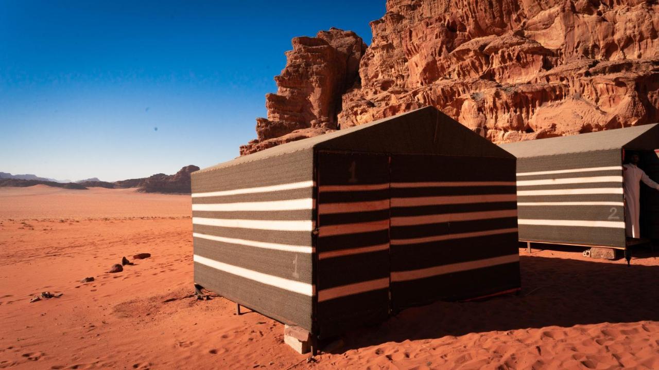 Wadi Rum Meteorite Camp מראה חיצוני תמונה
