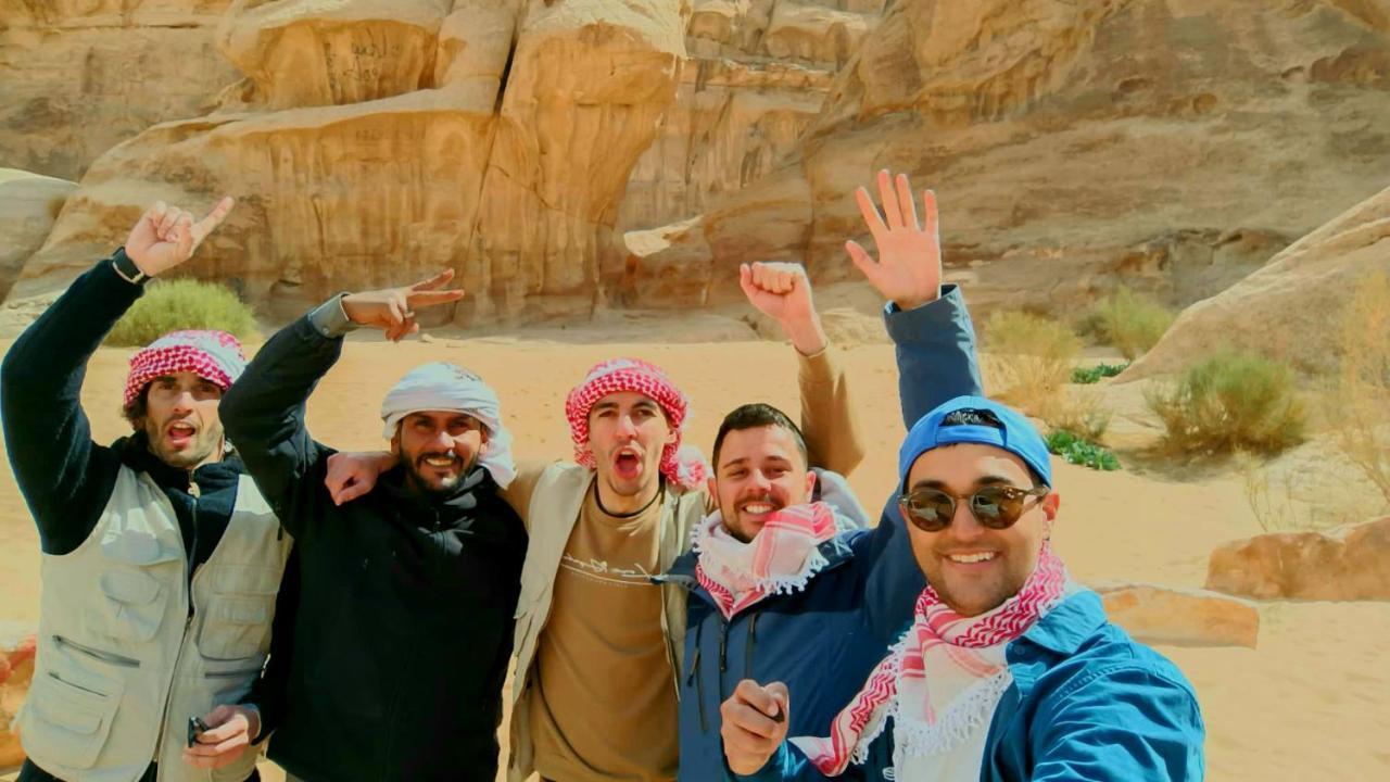 Wadi Rum Meteorite Camp מראה חיצוני תמונה