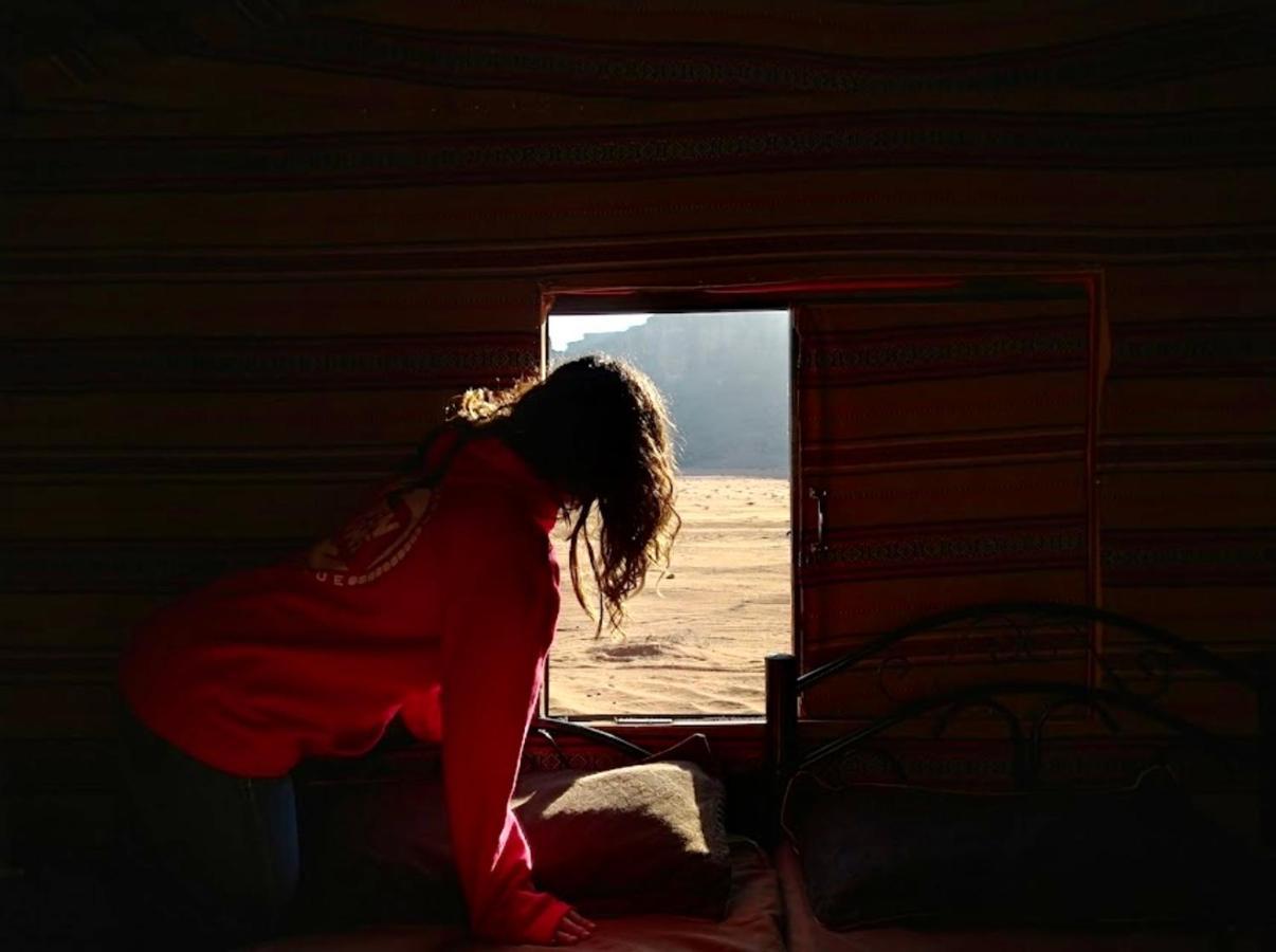 Wadi Rum Meteorite Camp מראה חיצוני תמונה