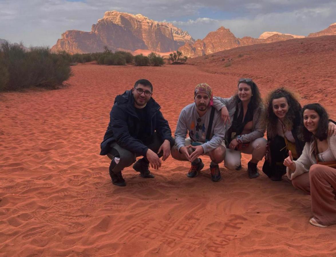Wadi Rum Meteorite Camp מראה חיצוני תמונה