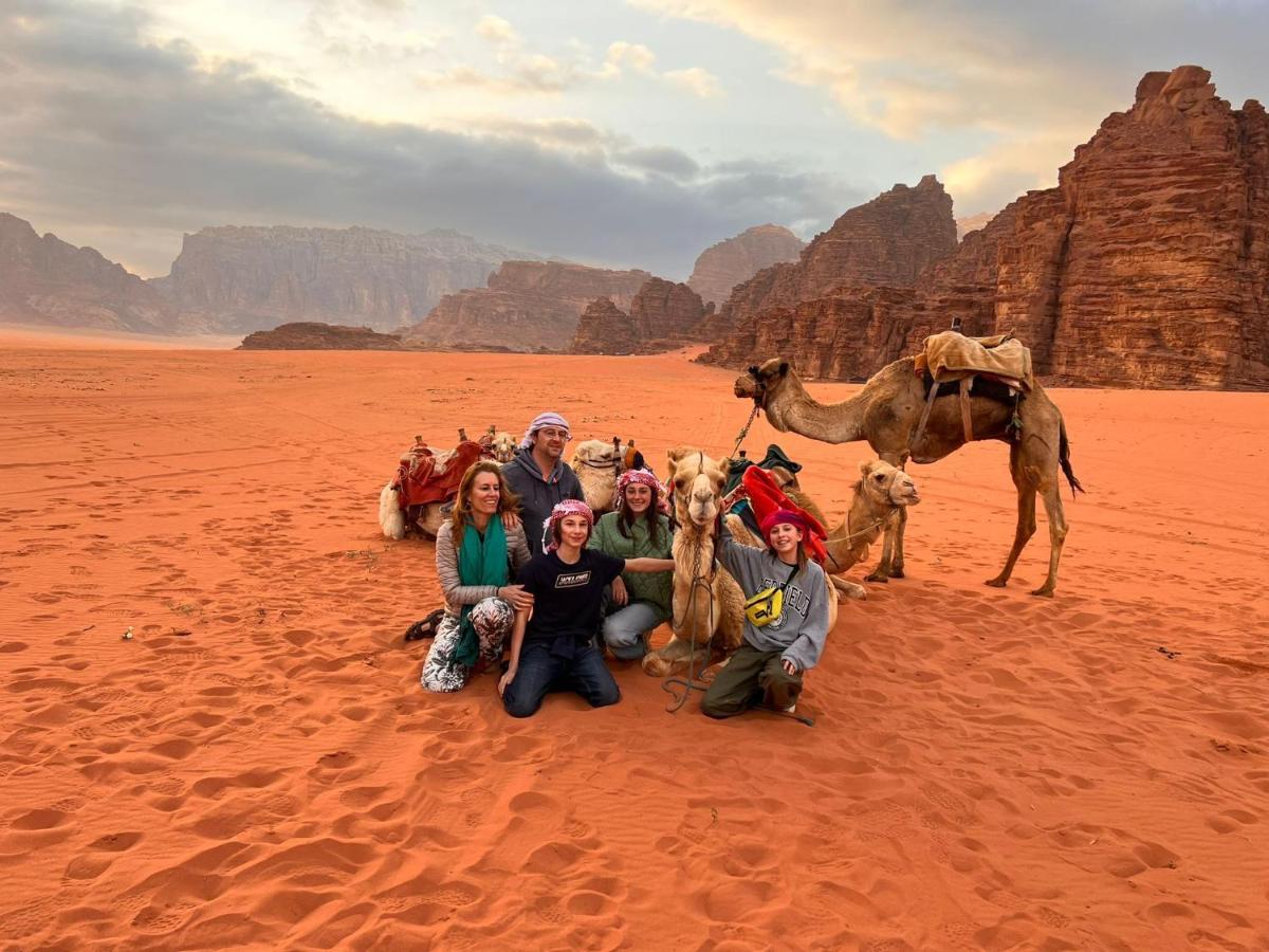 Wadi Rum Meteorite Camp מראה חיצוני תמונה
