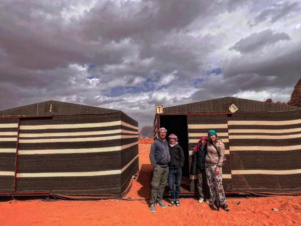 Wadi Rum Meteorite Camp מראה חיצוני תמונה