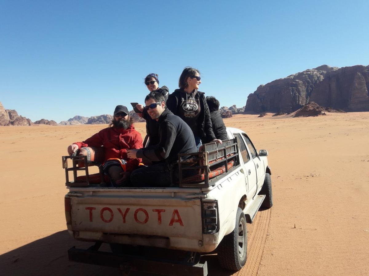 Wadi Rum Meteorite Camp מראה חיצוני תמונה